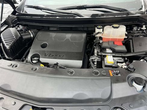 Certified 2024 Buick Enclave Essence w/ Experience Buick Package image 10