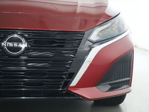 Used 2023 Nissan Altima 2.5 SV AWD/4WD image 8