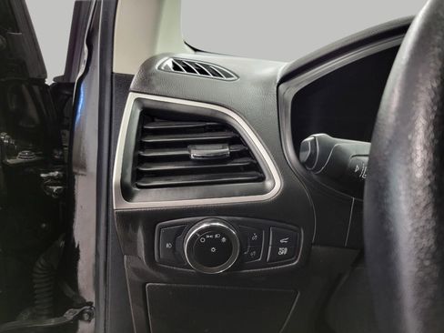 Used 2023 Ford Edge SEL w/ Convenience Package image 10