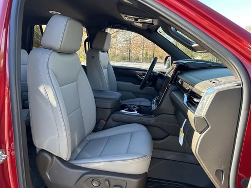 New 2026 GMC Yukon Elevation w/ LPO, Floor Liner Package image 48