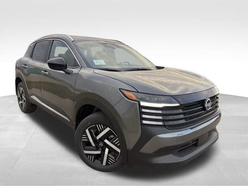 New 2026 Nissan Kicks SV w/ SV Premium Package FWD image 2