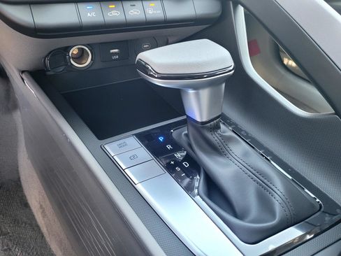 New 2026 Hyundai Elantra SE FWD image 18