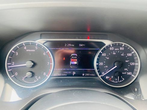 Used 2024 Nissan Rogue S FWD image 8