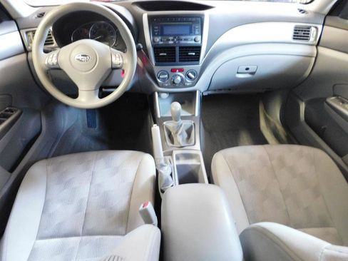 Used 2010 Subaru Forester 2.5X Premium w/ Popular Equipment Group 1A AWD/4WD image 3