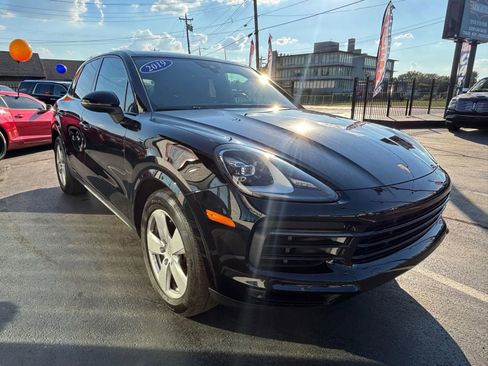 Used 2019 Porsche Cayenne S image 14