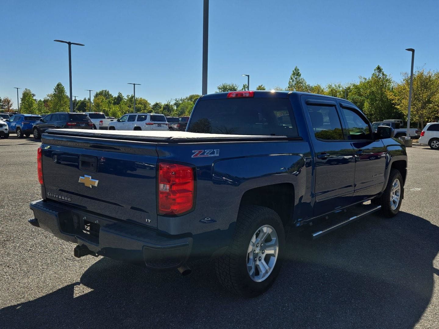 Used 2017 Chevrolet Silverado 1500 LT w/ All Star Edition AWD/4WD image 7