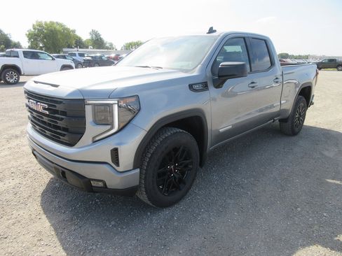 New 2026 GMC Sierra 1500 Elevation image 11