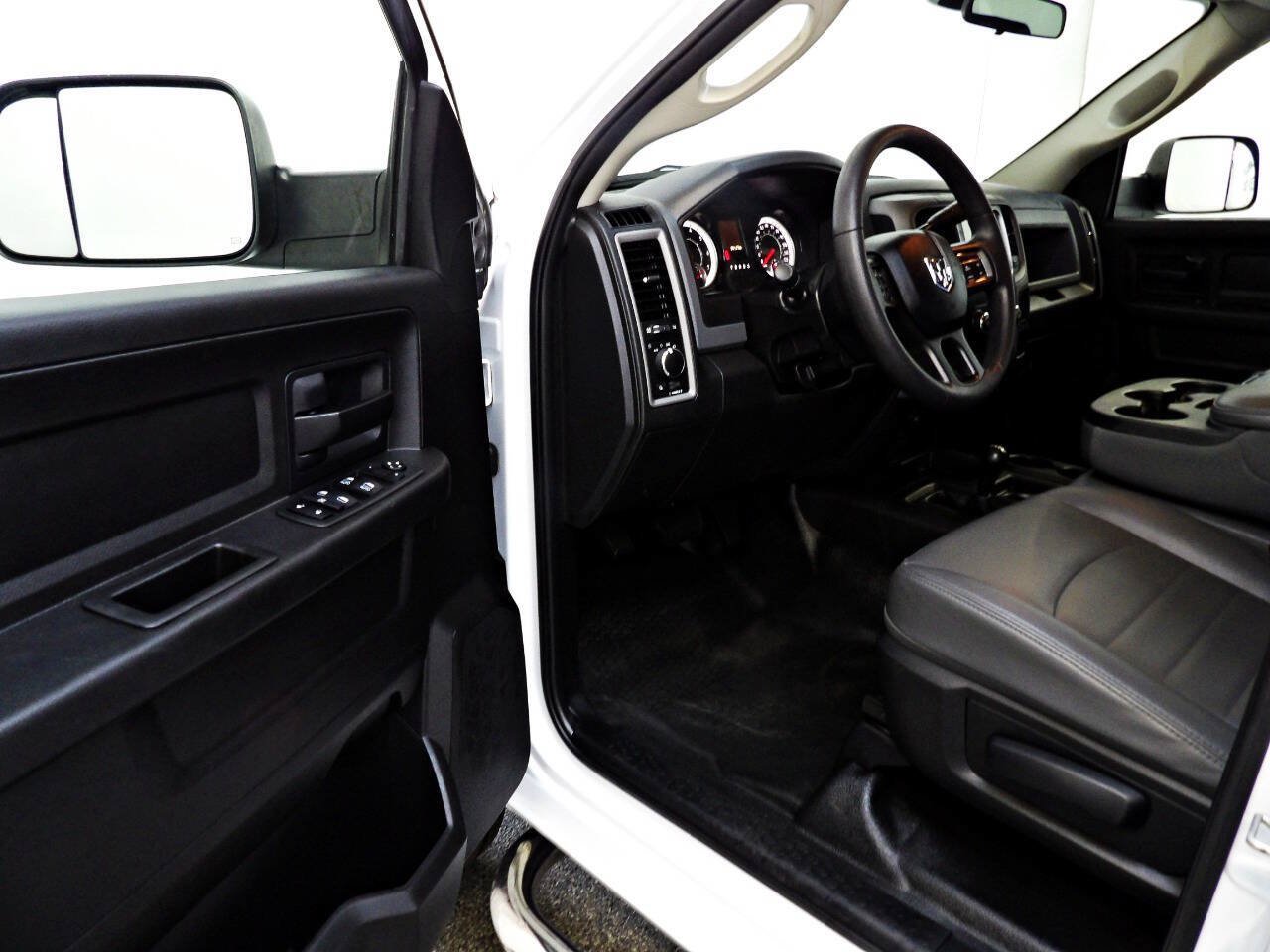 Used 2018 RAM 3500 Tradesman w/ Protection Group AWD/4WD image 9