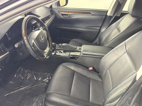 Used 2015 Lexus ES 350 w/ Premium Package FWD image 14