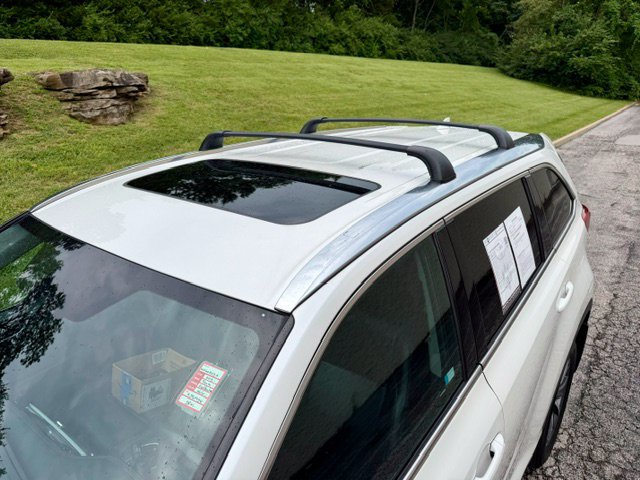Used 2019 Toyota Highlander XLE AWD/4WD image 6