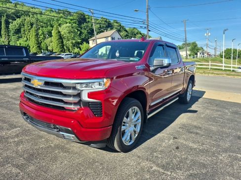 Used 2024 Chevrolet Silverado 1500 High Country w/ High Country Premium Package AWD/4WD image 3