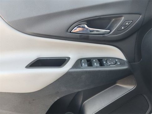 Used 2022 Chevrolet Equinox LT image 29