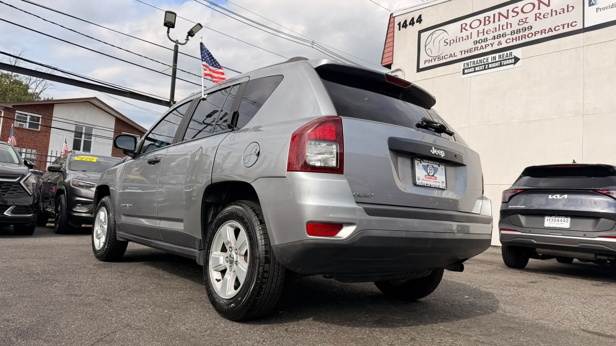 Used 2017 Jeep Compass Sport FWD image 8