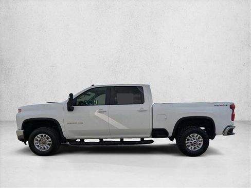 Used 2022 Chevrolet Silverado 2500 LT w/ Convenience Package AWD/4WD image 8