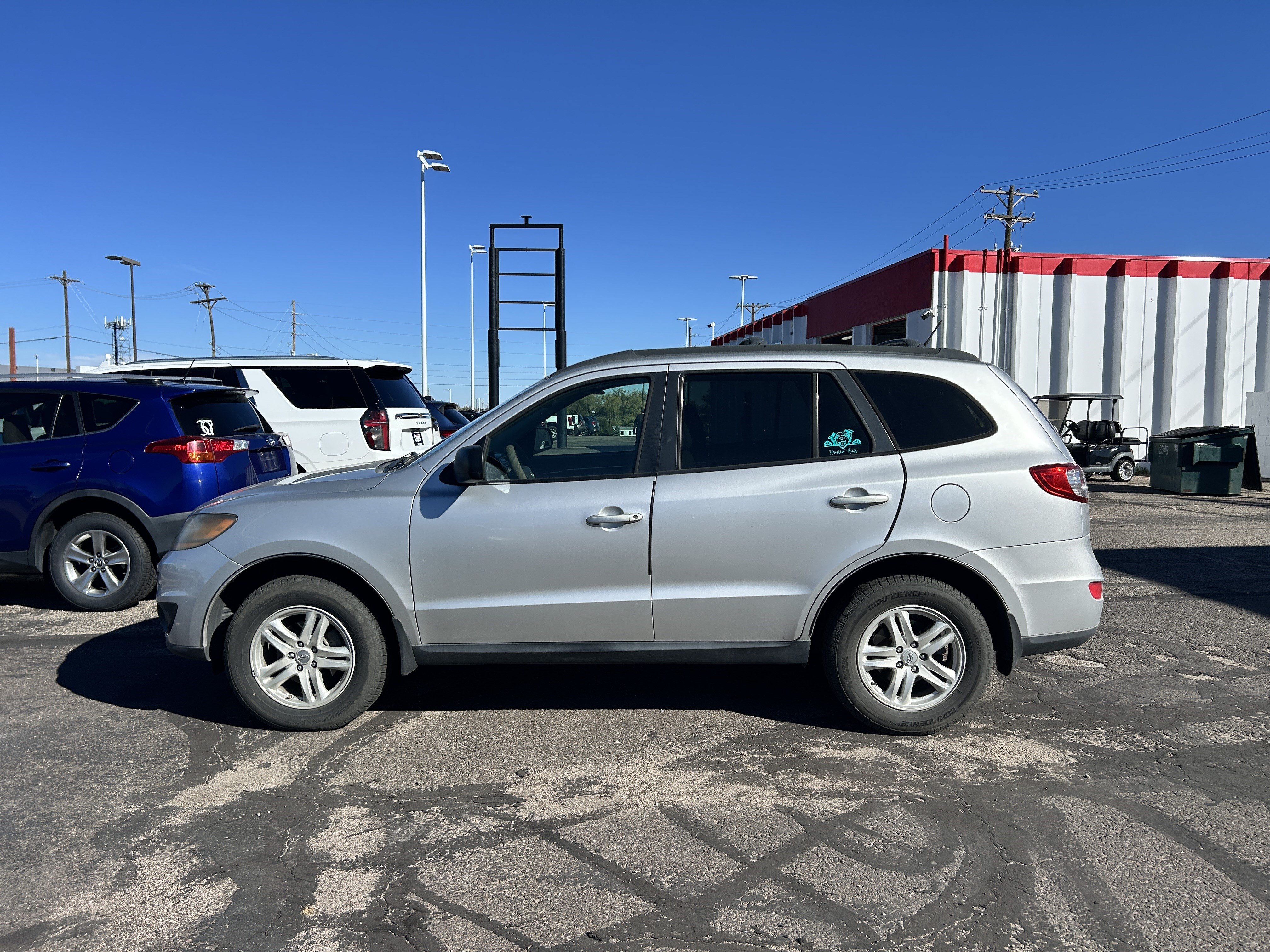 Used 2011 Hyundai Santa Fe GLS AWD/4WD image 2