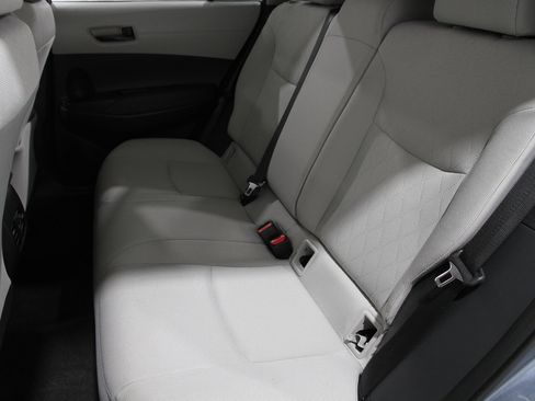 Used 2024 Toyota Corolla Cross LE image 18