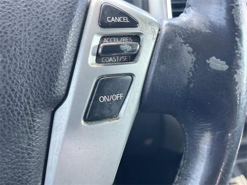 Used 2019 Nissan Titan SV w/ SV Convenience Package image 27