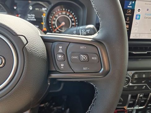 New 2026 Jeep Gladiator Rubicon AWD/4WD image 30