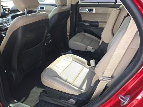 Used 2020 Ford Explorer Limited image 22
