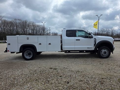 New 2026 Ford F550 4x4 Supercab Super Duty image 10