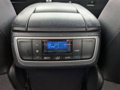Used 2014 Toyota Highlander Limited FWD image 26