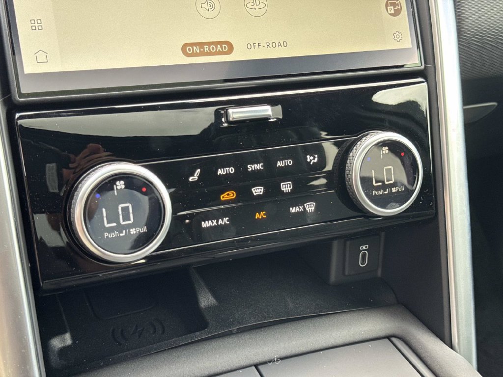 New 2026 Land Rover Discovery Dynamic SE AWD/4WD image 28