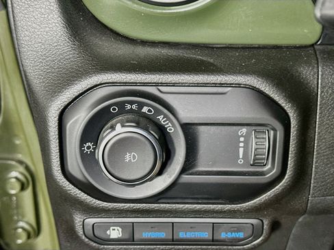 Used 2023 Jeep Wrangler Unlimited w/ Cold Weather Group AWD/4WD image 17