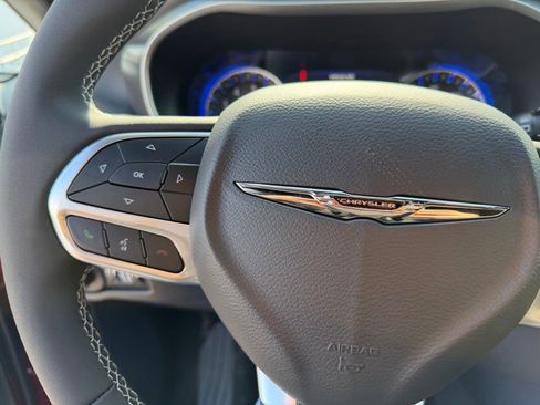 New 2026 Chrysler Pacifica Select FWD image 18
