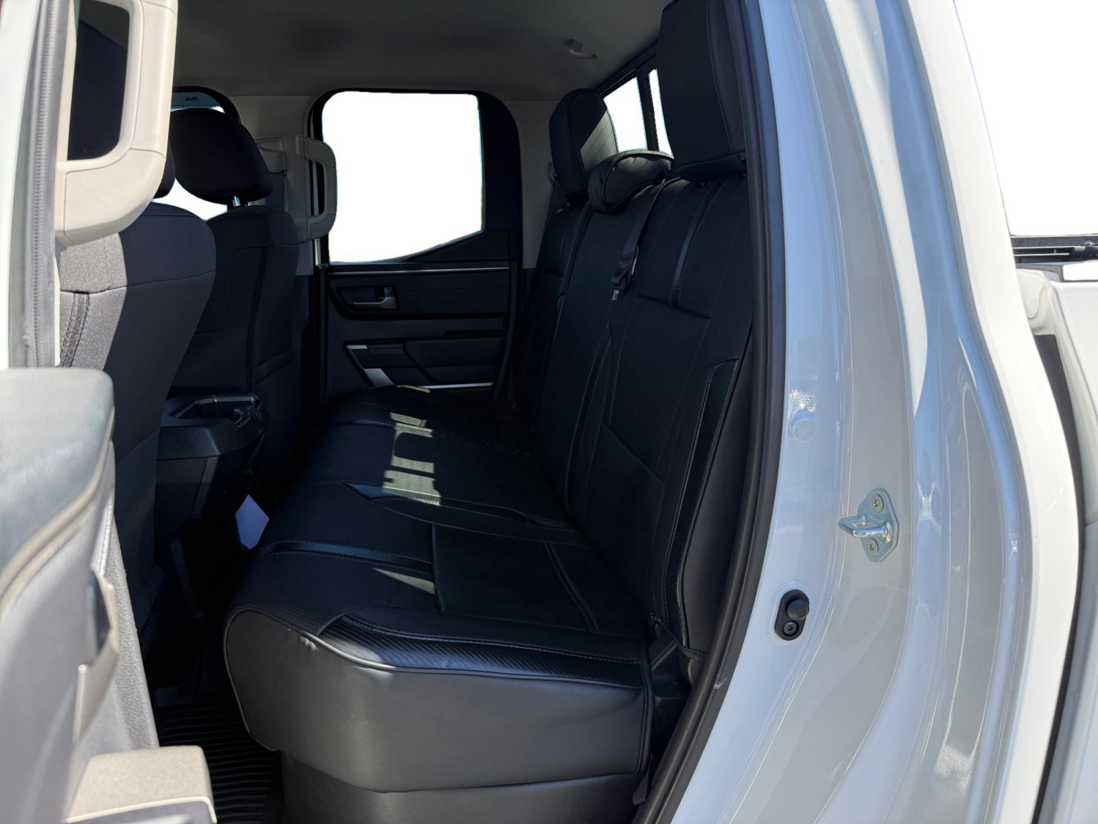Used 2022 Toyota Tundra SR5 w/ SR5 Convenience Package RWD image 16