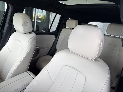 New 2026 Mercedes-Benz GLB 250 image 22