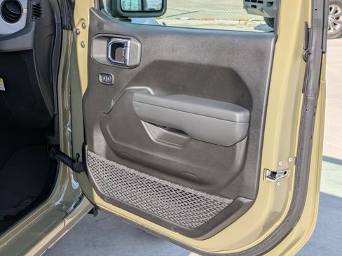 Certified 2025 Jeep Wrangler Sport image 28