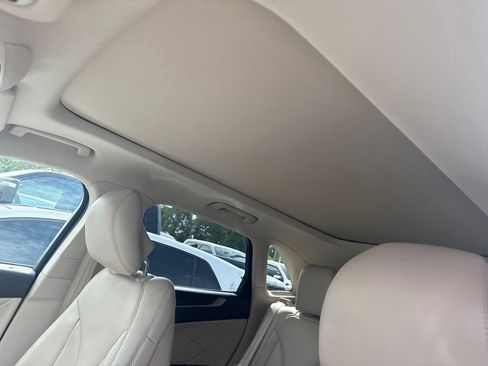 Used 2019 Lincoln MKC Reserve w/ MKC Technology Package FWD image 4