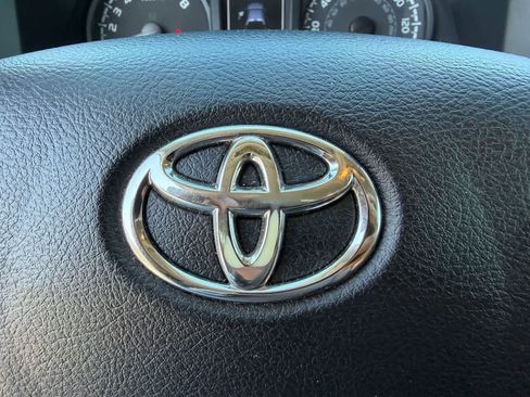 Used 2022 Toyota Tacoma SR w/ SR Convenience Package RWD image 30