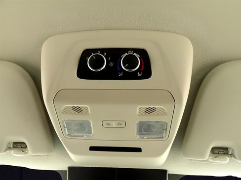 Used 2022 Ford Transit 350 XLT image 27