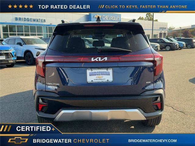 Used 2024 Kia Seltos EX AWD/4WD image 5