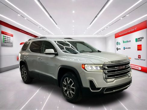 Used 2020 GMC Acadia SLE w/ Driver Convenience Package FWD image 2