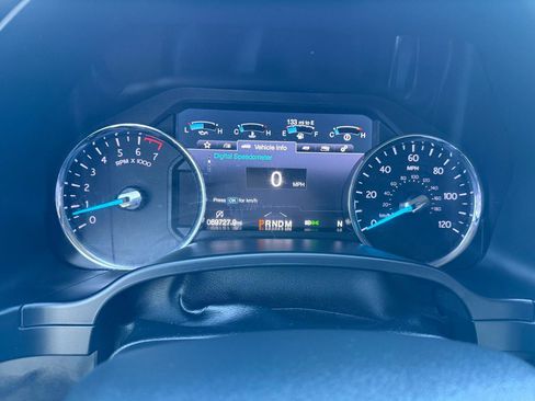 Used 2019 Ford Expedition Platinum image 31