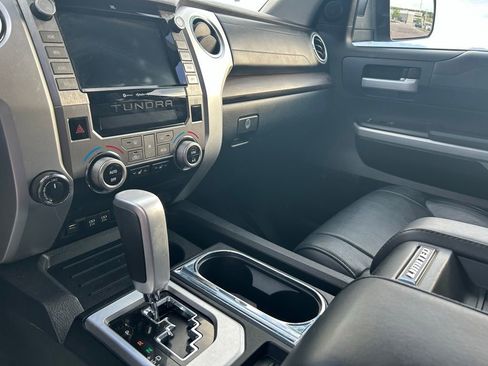 Used 2020 Toyota Tundra Limited w/ Limited Premium Package AWD/4WD image 25