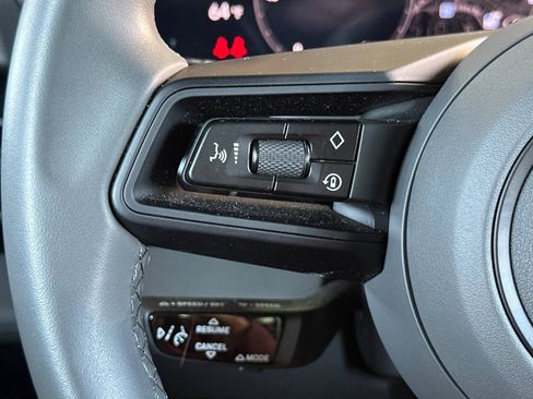 Used 2023 Porsche Taycan image 30