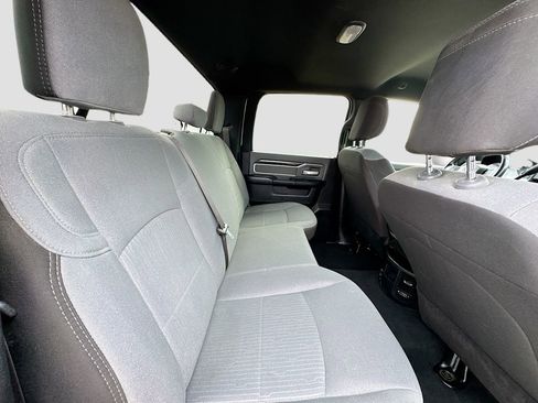 Used 2022 RAM 2500 Big Horn w/ Cold Weather Group image 27