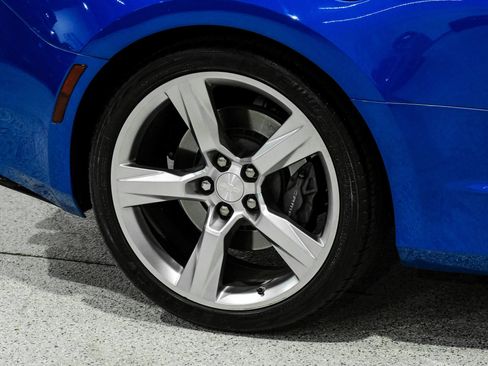 Used 2018 Chevrolet Camaro SS RWD image 56