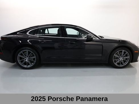 Used 2025 Porsche Panamera image 11