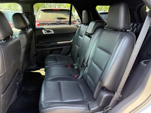 Used 2014 Ford Explorer Limited w/ Equipment Group 302A FWD image 10
