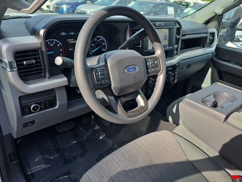 Used 2025 Ford F250 XLT AWD/4WD image 24