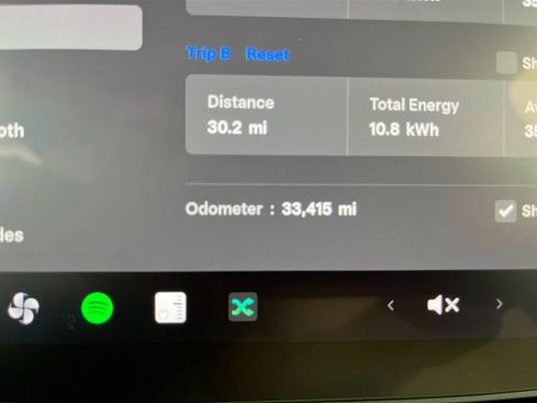 Used 2023 Tesla Model Y Performance AWD/4WD image 11