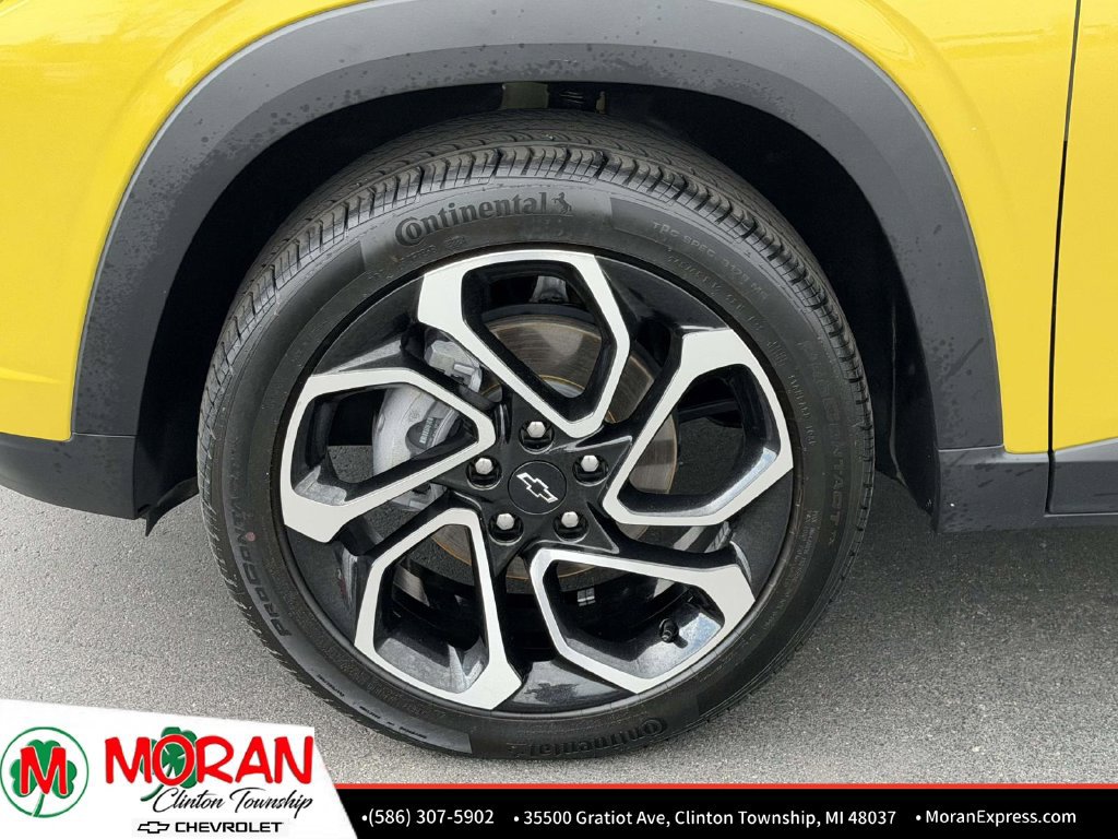 Used 2025 Chevrolet Trax RS w/ Driver Confidence Package FWD image 11