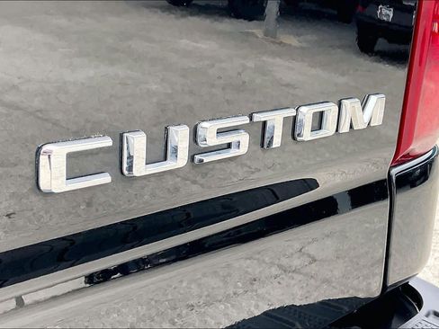 Used 2025 Chevrolet Silverado 2500 Custom w/ Custom Value Package AWD/4WD image 10
