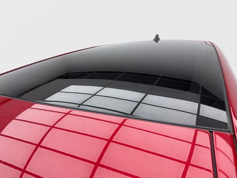 Used 2022 Land Rover Discovery Sport SE image 13