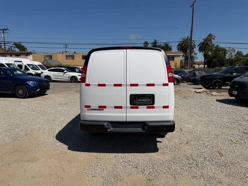 Used 2020 Chevrolet Express 2500 RWD image 7
