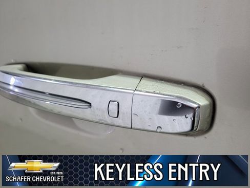 Used 2015 Cadillac Escalade Premium image 30